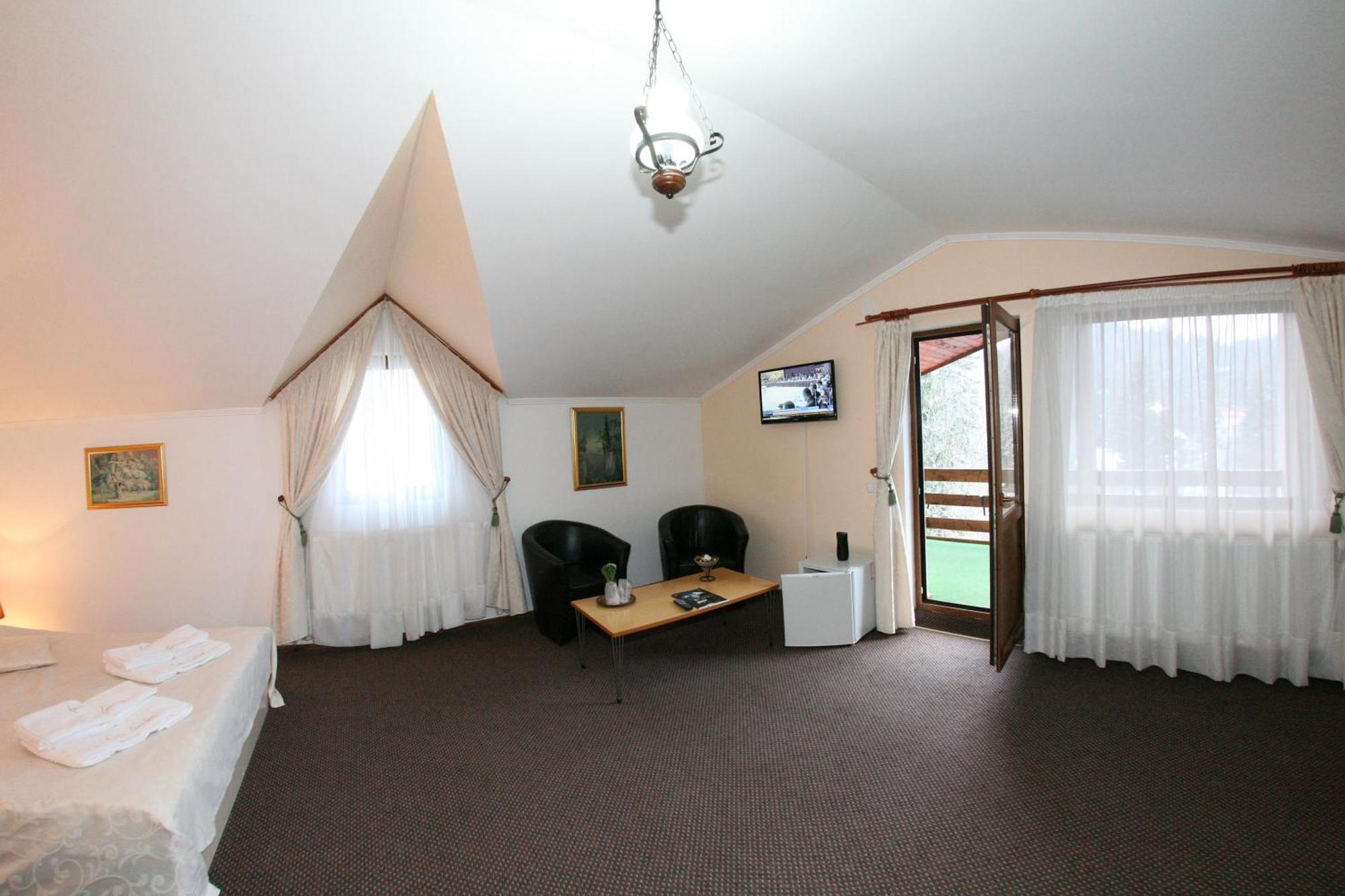 Hotel New Aosta Garden à Sinaia Chambre photo