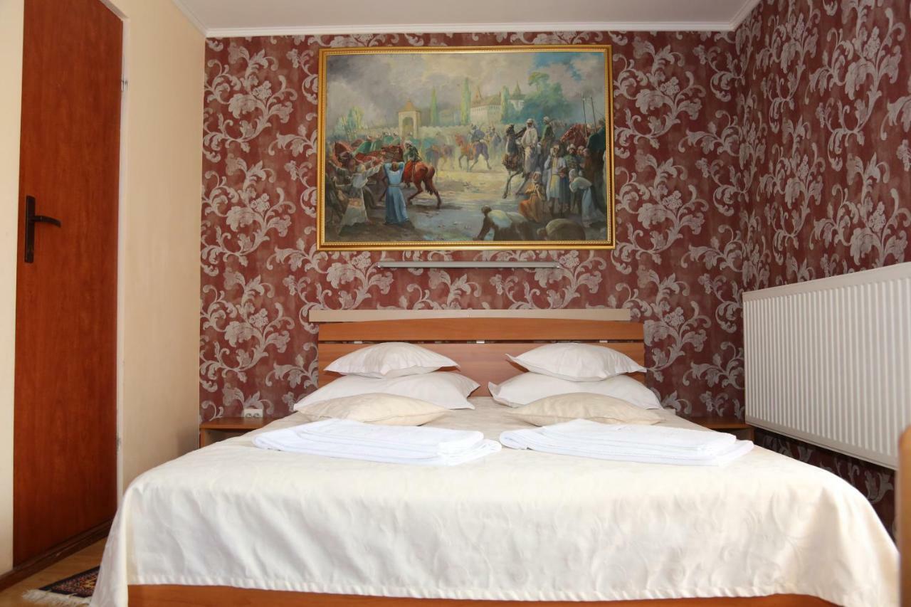 Hotel New Aosta Garden à Sinaia Extérieur photo
