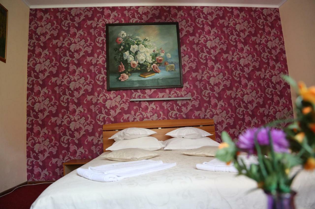 Hotel New Aosta Garden à Sinaia Extérieur photo
